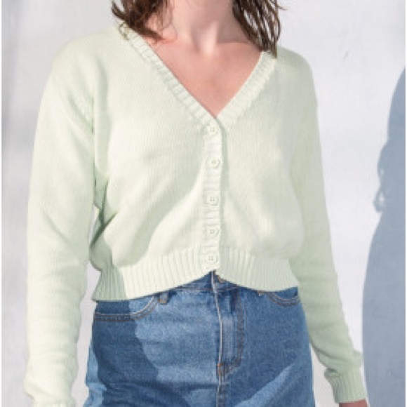 ♡ BM Billie Cardigan ♡ - Picture 3 of 3